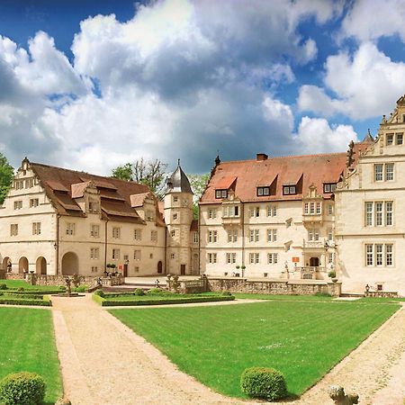 Schlosshotel Muenchhausen Aerzen Exterior photo