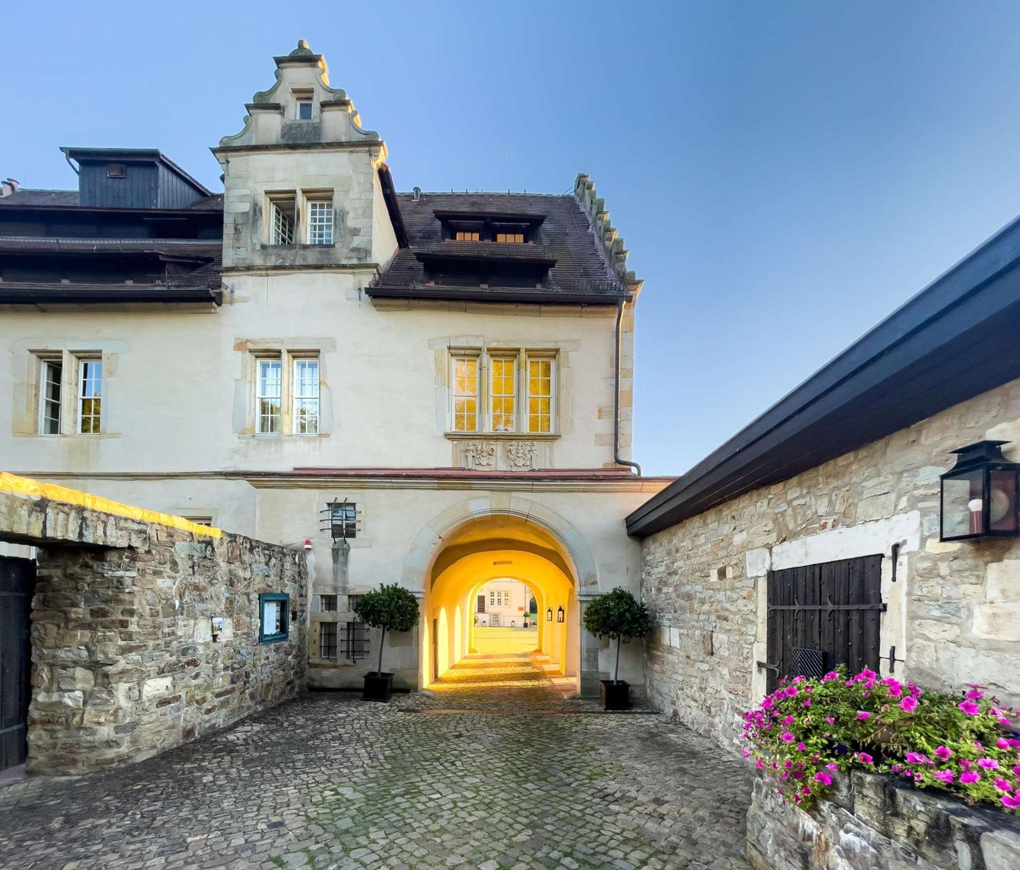 Schlosshotel Muenchhausen Aerzen Exterior photo